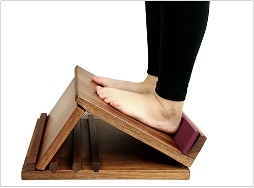 拉筋板輔助拉伸運動