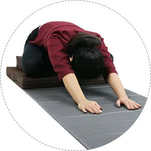 靜坐/打坐前，拉筋伸展