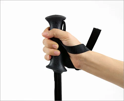 登山杖的握法-平常使用時的握法
