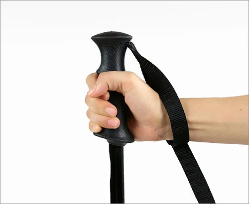 登山杖的握法-適合上坡時的握法